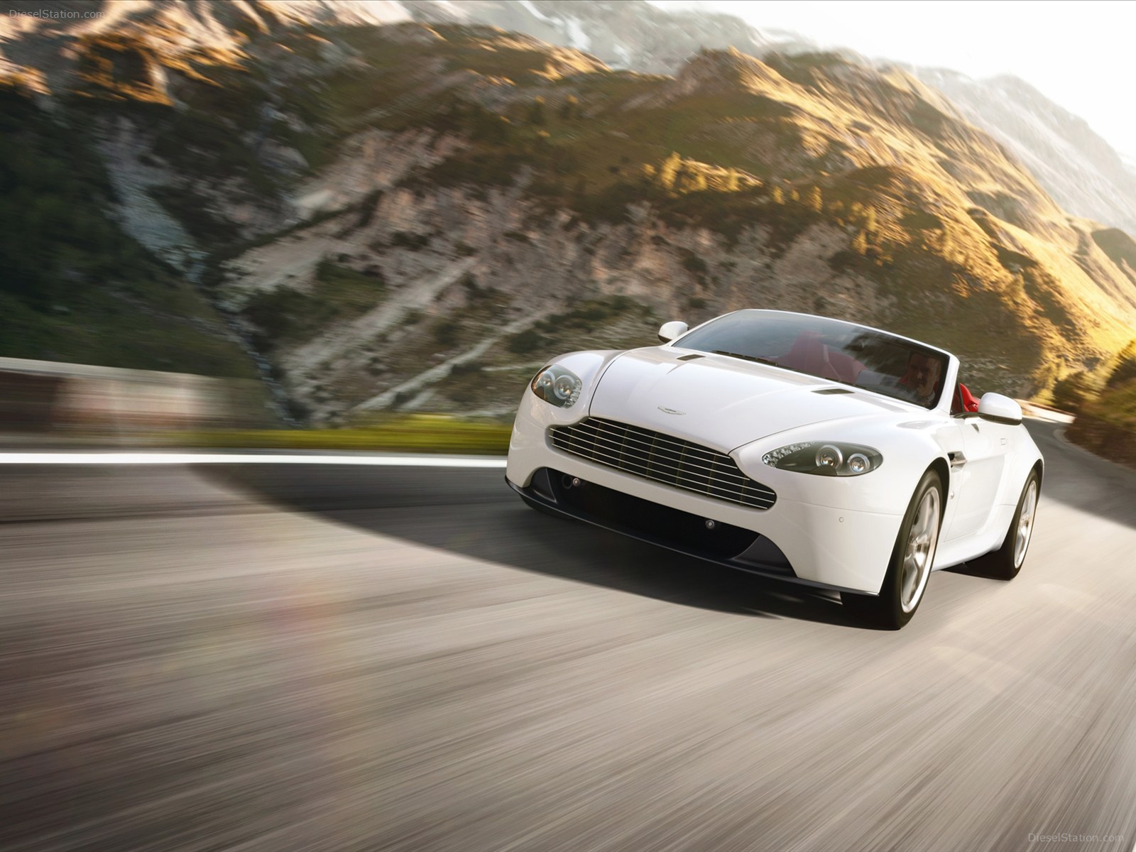 Aston Martin V12 Zagato 2013